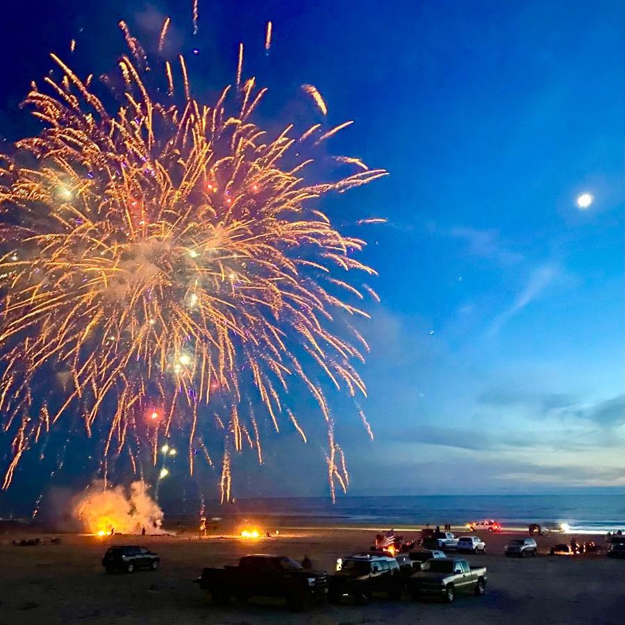 Lighthouse Oceanfront Resort Long Beach Bagian luar foto